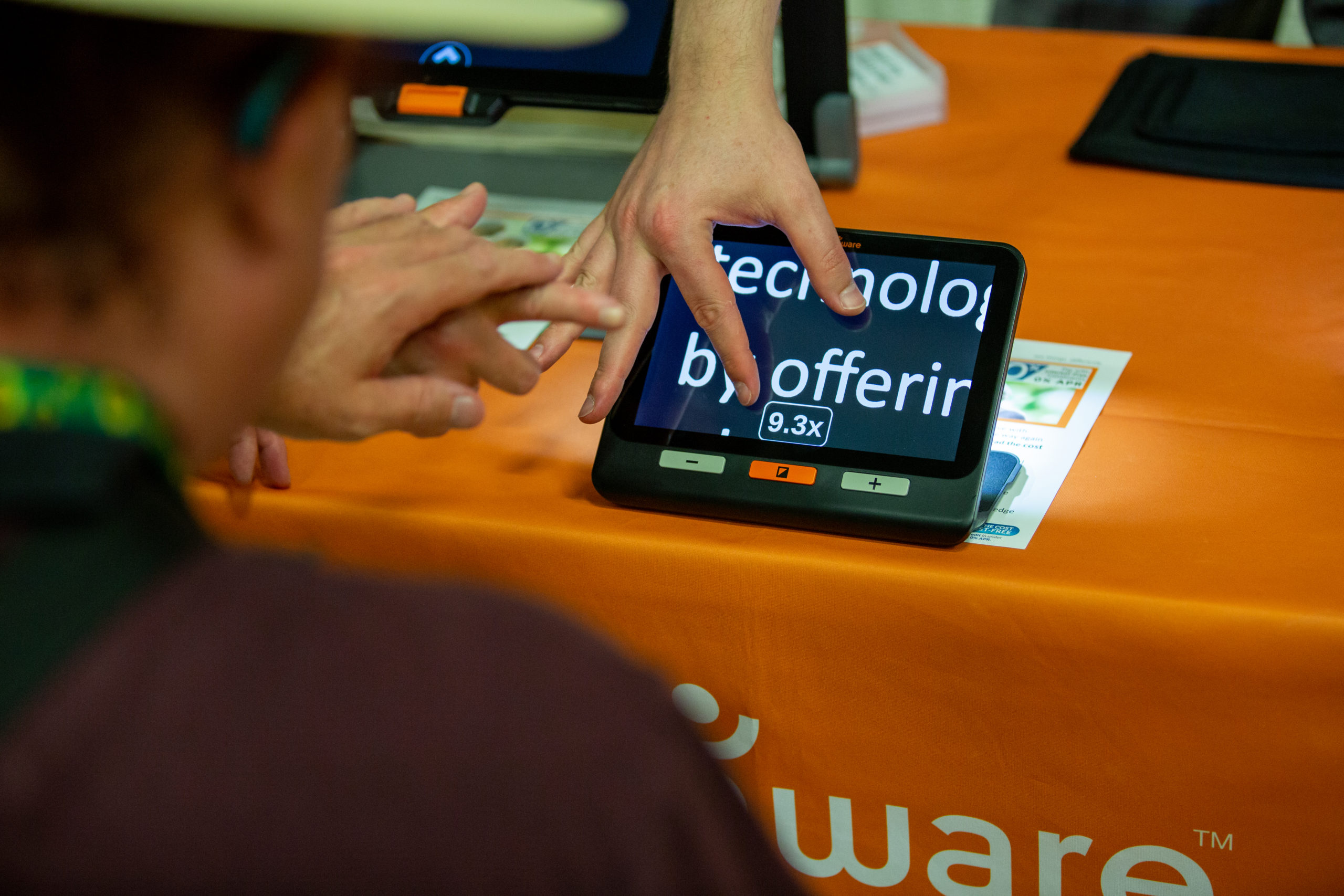 Demonstration of electronic magnifier