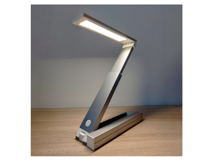 A zig zag folding light. This light is in 3 sections and folds flat.